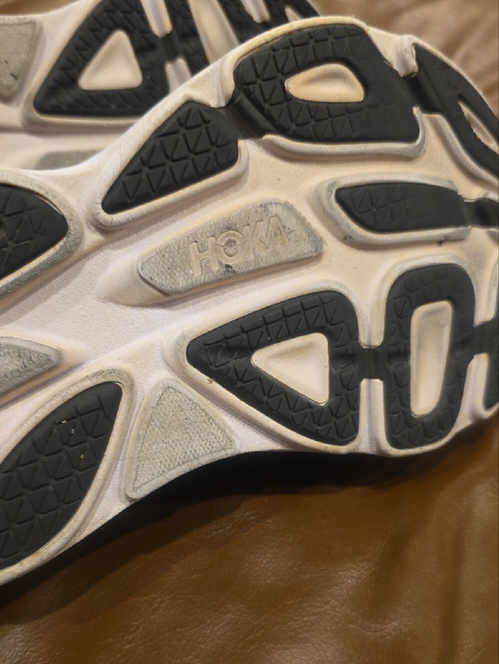Hoka Womens Black &White Bondi 8 Running Shoes Sz 6.5B - Picture 6 of 7